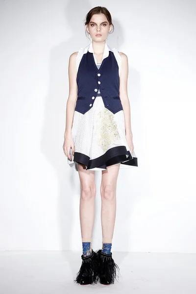 Look 10